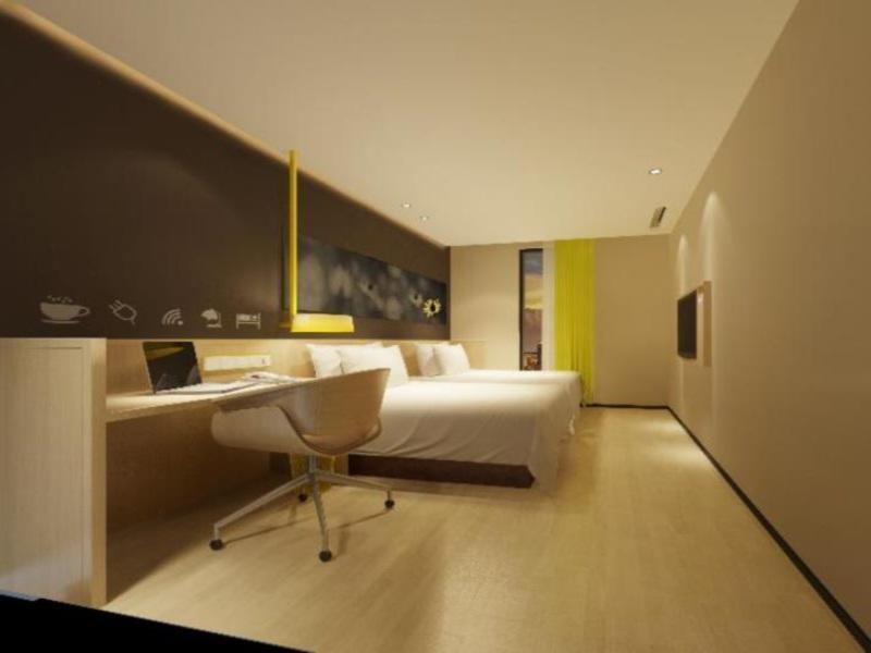 7Days Inn Yunfu Luoding Central Екстериор снимка